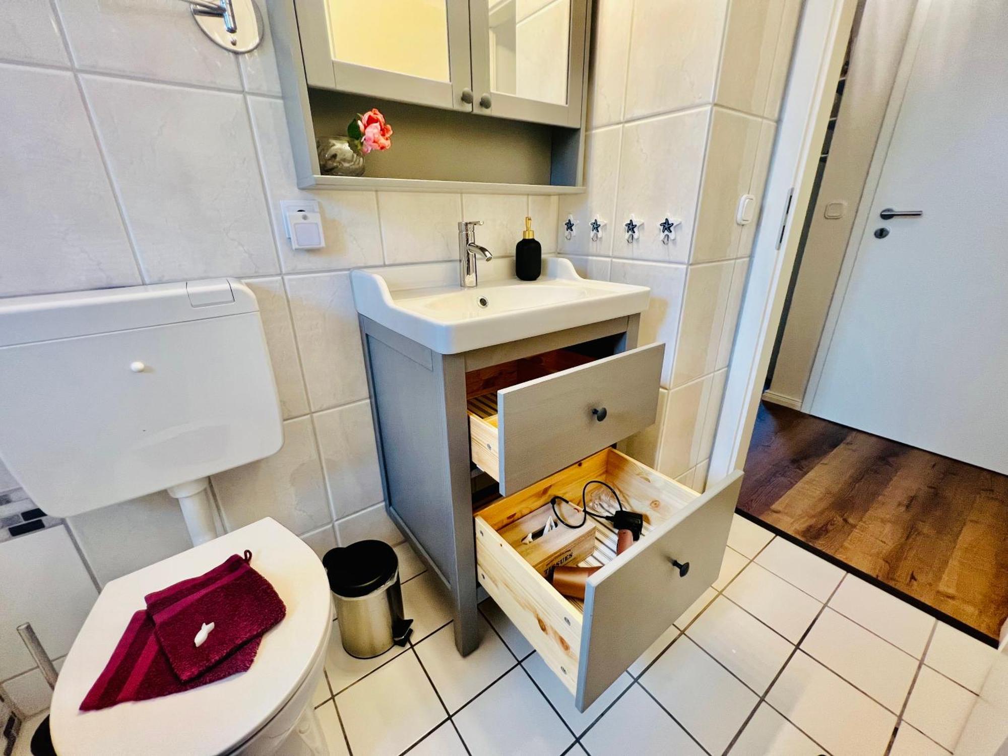 Seelund - Meeresrauschen Lauschen - Ruhiges Sonniges Apartment Mit Garten Und Terrasse Nahe Strand Und Ostsee Schönhagen Екстериор снимка