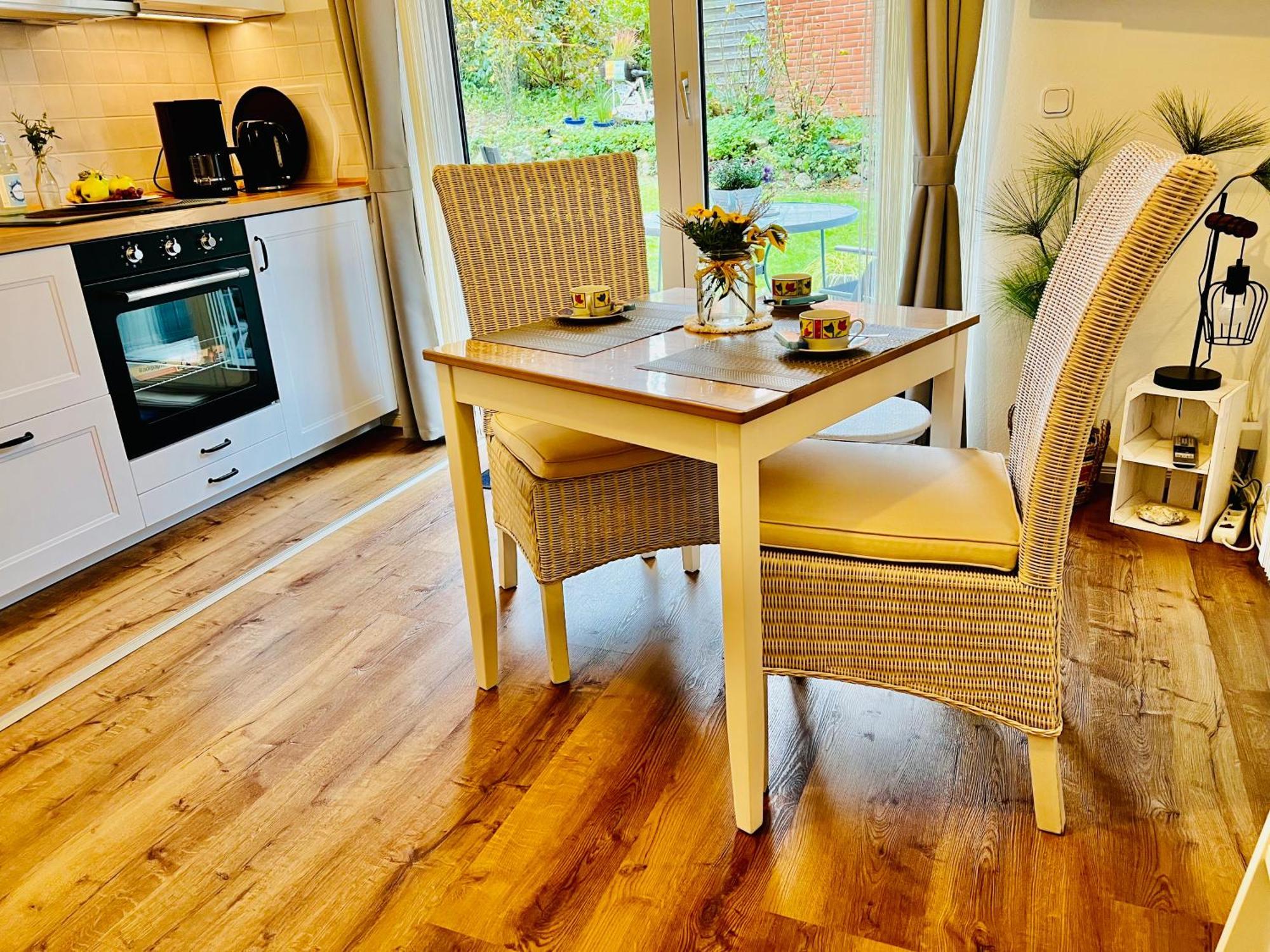 Seelund - Meeresrauschen Lauschen - Ruhiges Sonniges Apartment Mit Garten Und Terrasse Nahe Strand Und Ostsee Schönhagen Екстериор снимка
